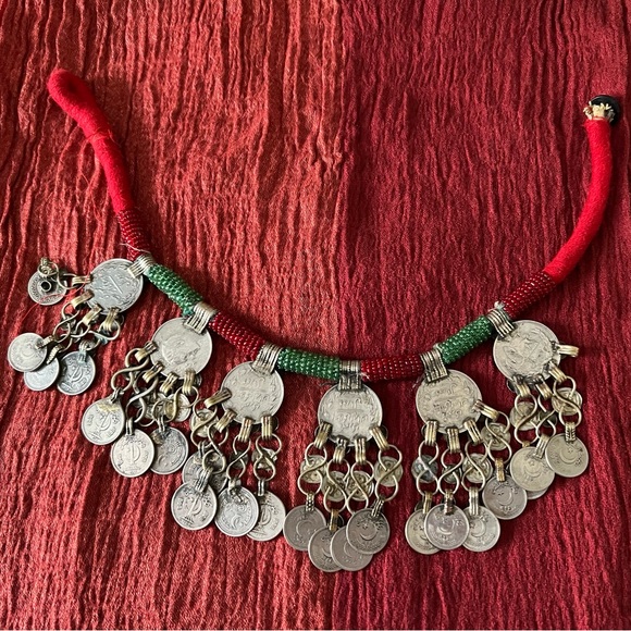 *Vintage* Handmade Middle Eastern Coin Choker (1990’s) - Picture 4 of 9